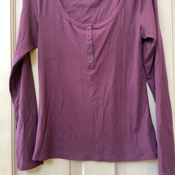 NWOT Athleta Signature Rib Henley Top in Spiced Cabernet - Picture 4 of 5